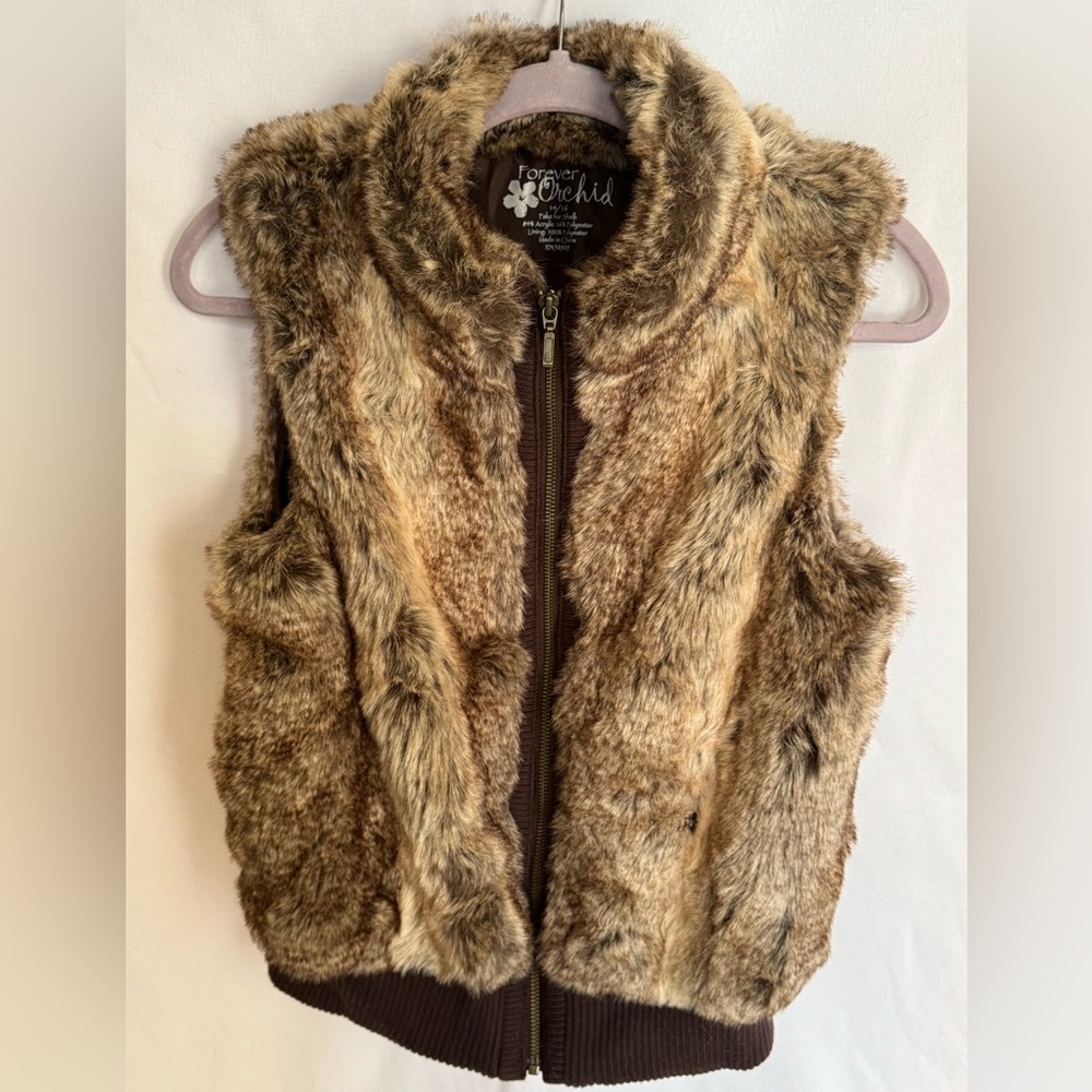 Forever Orchid Faux Fur Vest. Size 14/16